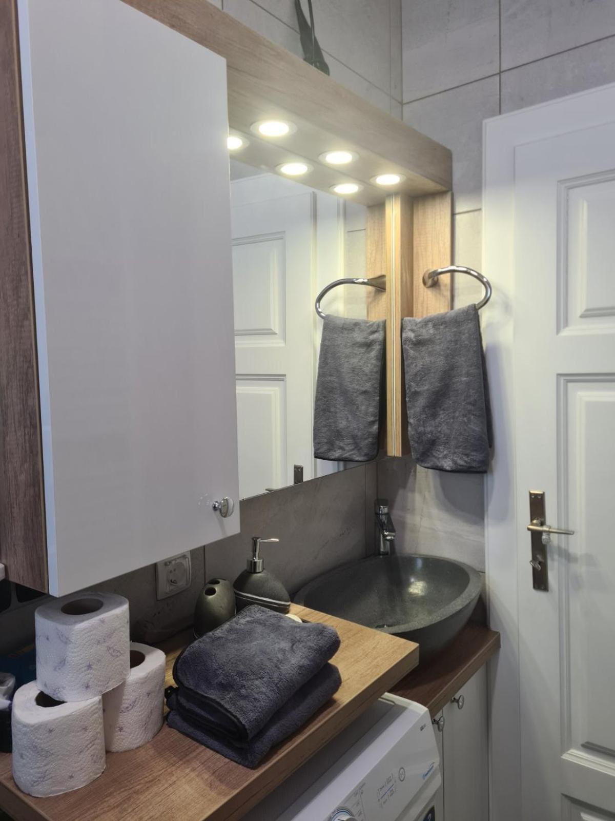 Live Bosnian Life Appartement SJJ Buitenkant foto